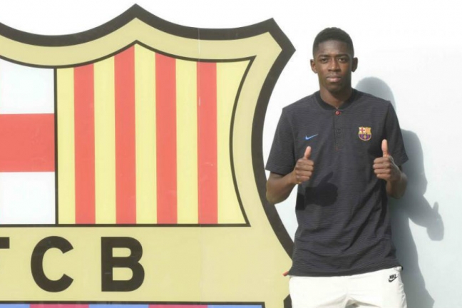 Дембеле официально подписал контракт с 'Барселоной'