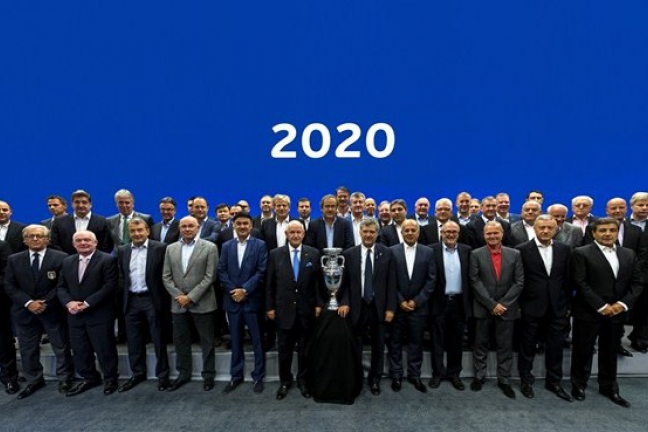 Платини назвал список городов-претендентов на проведение Евро-2020