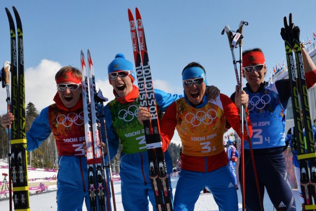 Российские лыжники взяли 'серебро' в эстафете, Швеция выиграла 'золото'