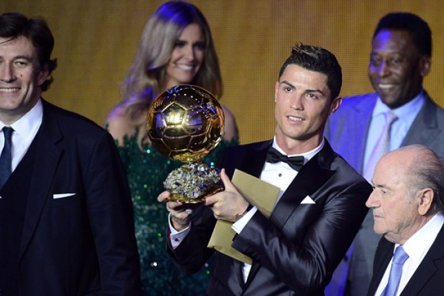 Роналду получил 'Золотой мяч', Ибра - 'Приз Пушкаша' и другие победители 'FIFA Ballon d'Or 2013'