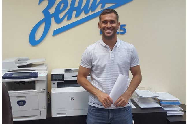 Официально: Кержаков продлил контракт с 'Зенитом'