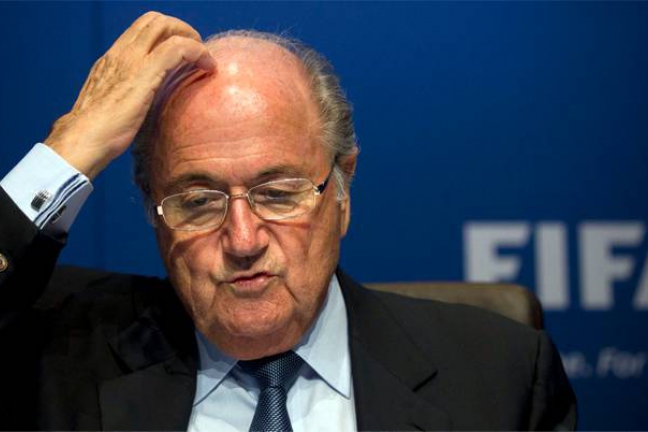 Блаттер отстранен от обязанностей президента ФИФА на 90 дней