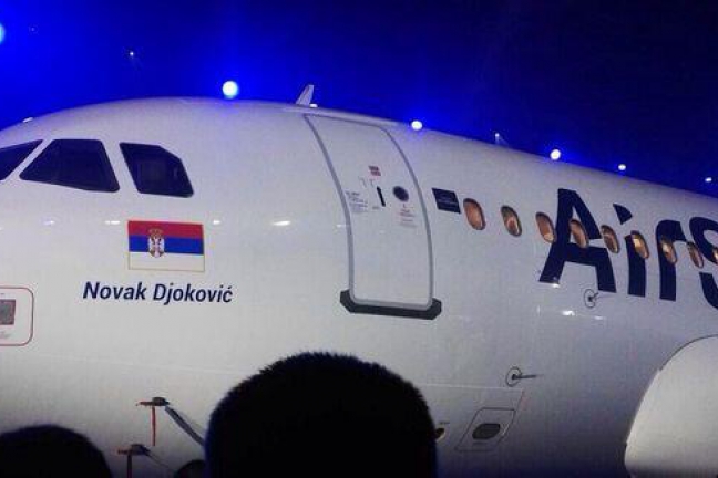 Самолет 'Ноле': в Сербии в честь Джоковича назван самолет