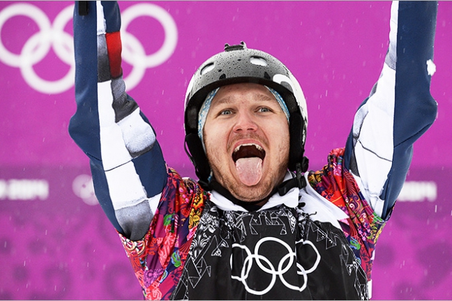 Олюнин завоевал 'серебро' в сноуборд-кроссе