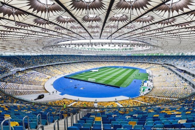 При реконструкции 'Олимпийского' в неизвестном направлении 'ушли' 48,8 миллионов гривен