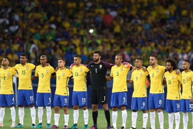 Бразилия уверенно обыграла Эквадор