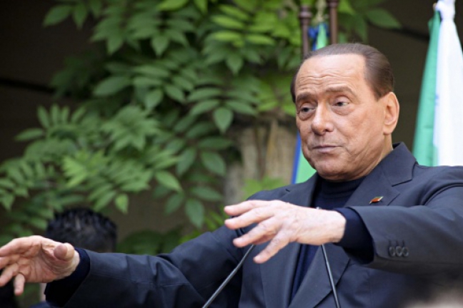 Берлускони не намерен продавать 