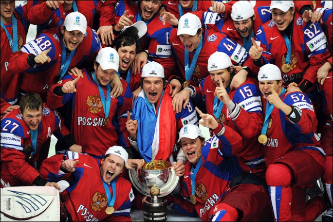 Билялетдинов представил состав хоккейной сборной России на игры в Сочи
