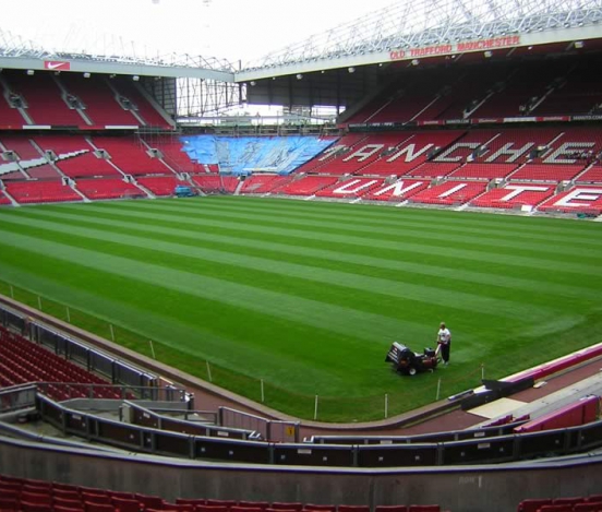 'Манчестер Юнайтед' сменит газон на 'Олд Траффорд'