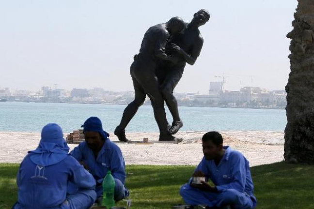 Катарская скульптура 'Зидан vs Матерации' переезжает на помойку