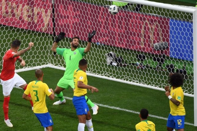 Швейцария отобрала очки у Бразилии