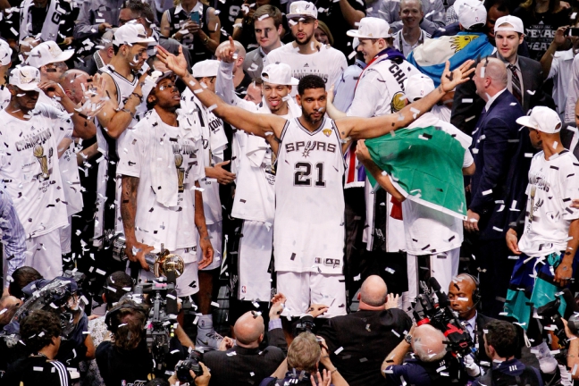 'Сан-Антонио' завоевал пятый в клубной истории чемпионский титул НБА
