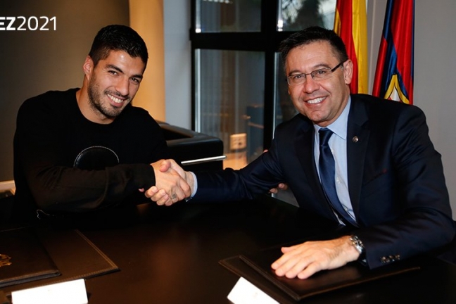 Официально: Суарес подписал с 'Барселоной' новый контракт