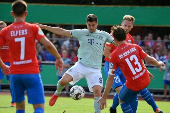 'Бавария' основным составом минимально переиграла 'Дрохтерзен-Ассель'