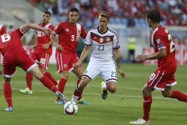 Отборочные матчи ЧЕ-2016: Германия деклассировала Гибралтар, Дания обыграла сербов
