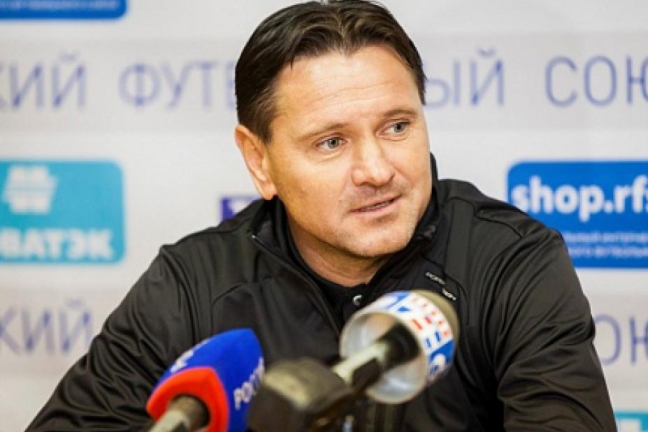 Дмитрий Аленичев недоволен, что Халк до сих пор не говорит по-русски