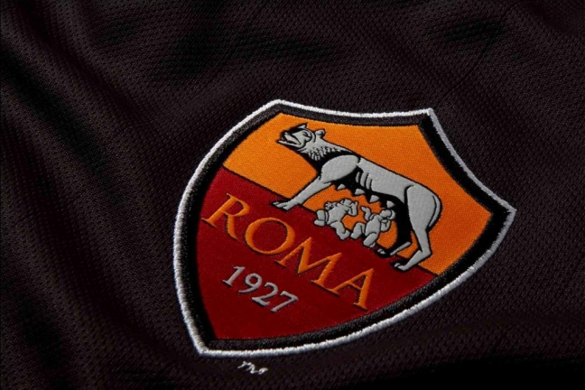 'Рома' выплатит футболистам 5 миллионов евро в случае победы в Серии А