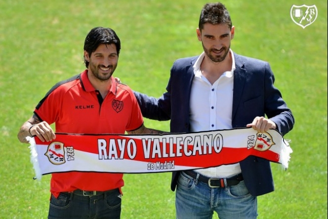 Домингес официально представлен игроком 'Райо Вальекано'