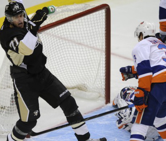 НХЛ: 'Питтсбург' проигрывает  'Нью-Йорку' на своем льду