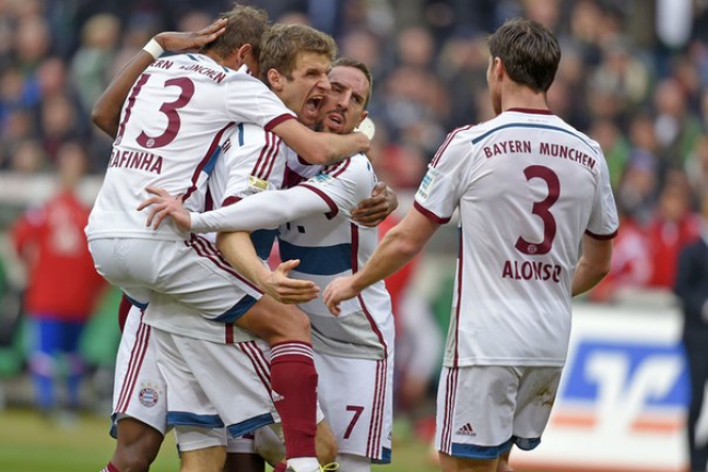 'Боруссия Дортмунд' и 'Гамбург' не забили голов, 'Бавария' взяла верх над 'Ганновером'