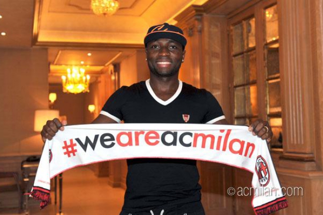 'Милан' объявил о переходе Армеро