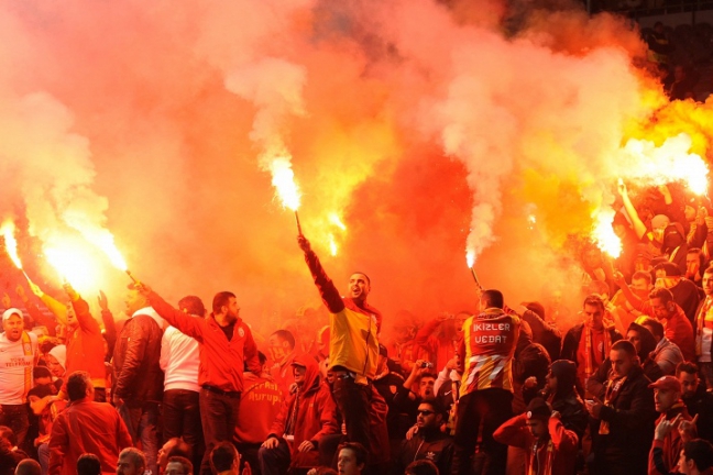 Болельщики 'Галатасарая' напали на фанатов 'Боруссии Дортмунд'