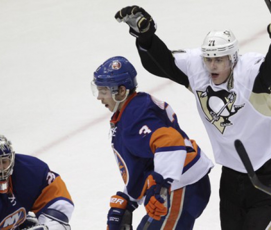 НХЛ: Шайба Малкина не помогла 'Пингвинз' переиграть 'Айлендерс'