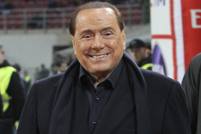 Берлускони впечатлен вложениями в 'Милан'