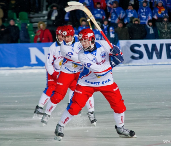 Хоккей с мячом. Россияне выиграли у Казахстана на старте чемпионата мира