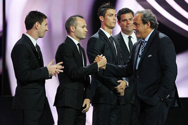 Роналду намекнул, что Платини может помочь Франции пробиться на мундиаль