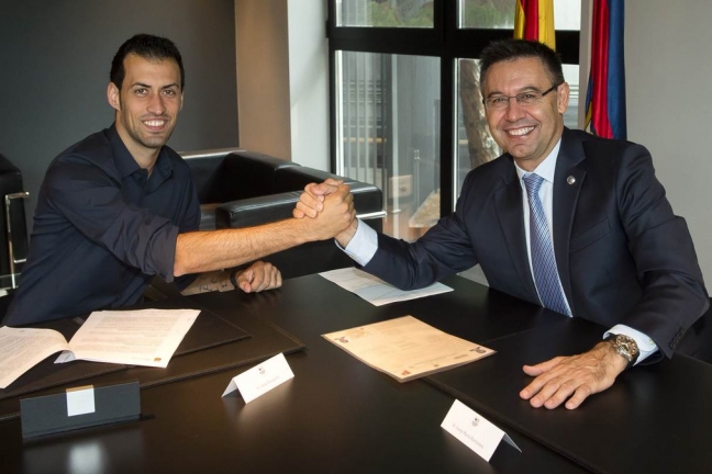 Официально: Бускетс продлил контракт с 'Барселоной'