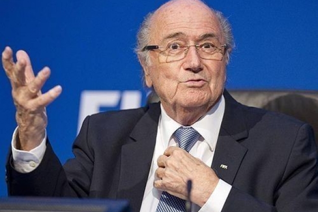 Блаттер требует, чтобы ФИФА начало расследование в отношении Инфантино