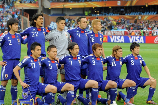 Япония отпраздновала победу над Уругваем