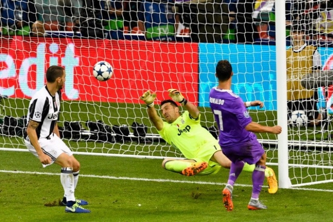 'Реал' второй раз подряд выиграл Лигу чемпионов