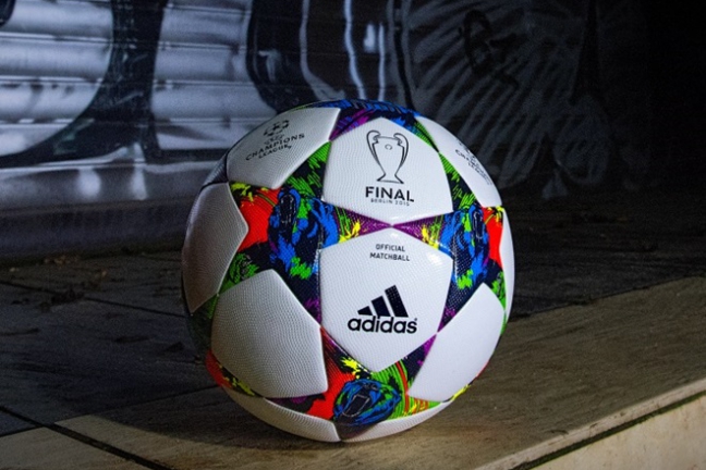 Adidas презентовал официальный мяч финала ЛЧ 2014/2015