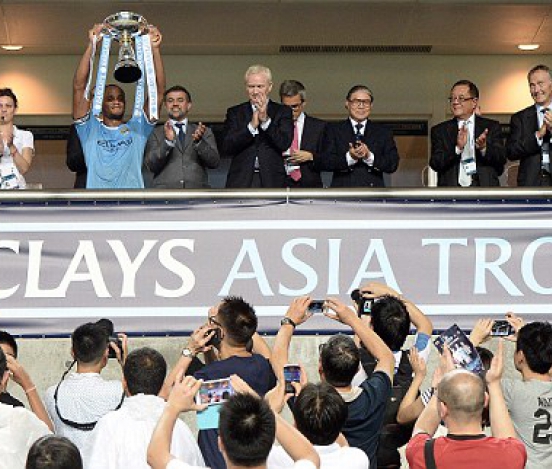 'Горожане' выиграли Barclays Asia Trophy 2013