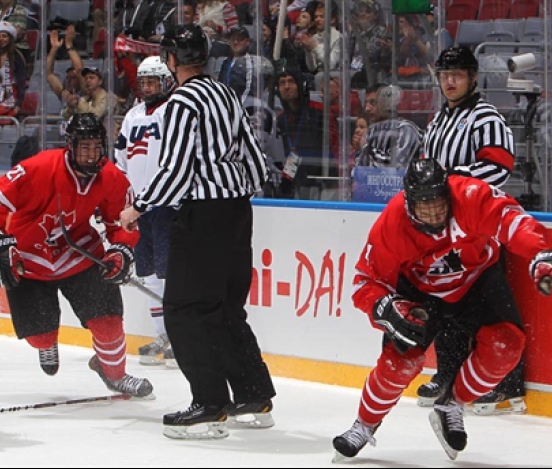 Хоккеисты юниорской сборной Канады стали чемпионами мира по хоккею