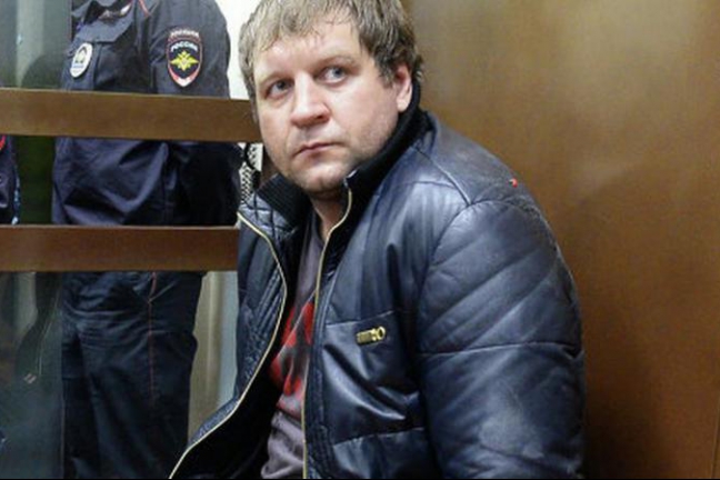 Суд продлил Александру Емельяненко срок содержания под стражей