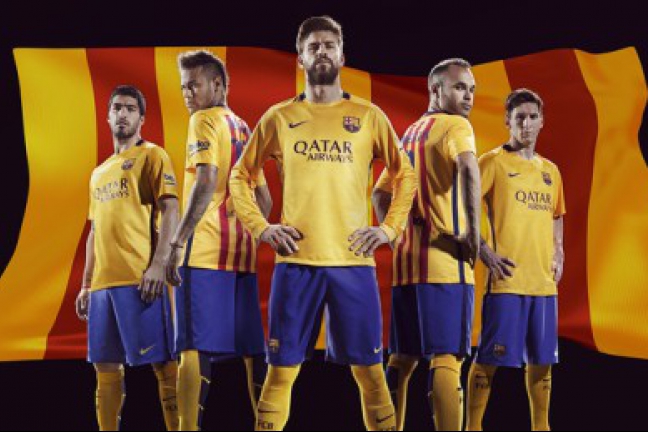 'Барселона' презентовала новую форму, в которой будет играть в следующем сезоне