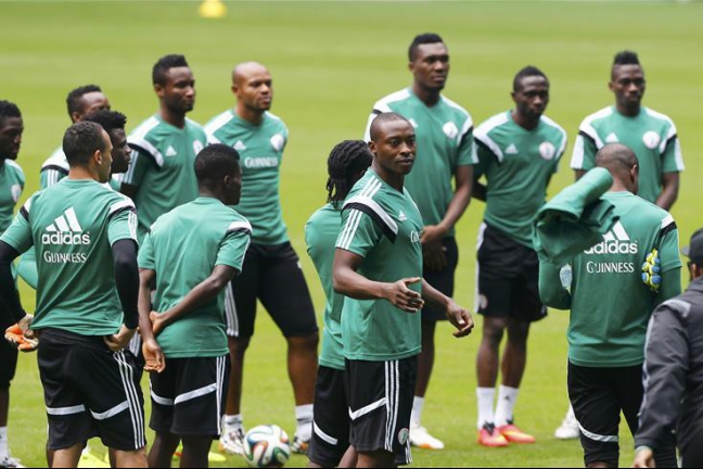 Футболисты сборной Нигерии также подняли вопрос о премиальных