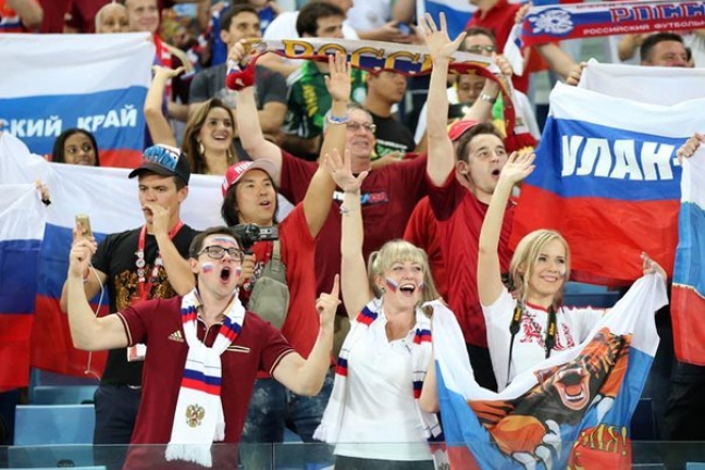 ФИФА решила не наказывать Россию из-за поведения болельщиков