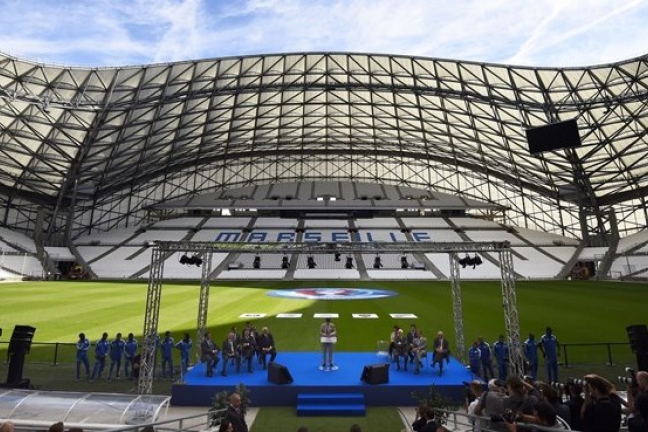 В Марселе открыли обновленный стадион к Евро-2016