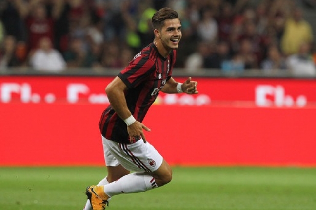'Милан' добывает себе победу на последних минутах